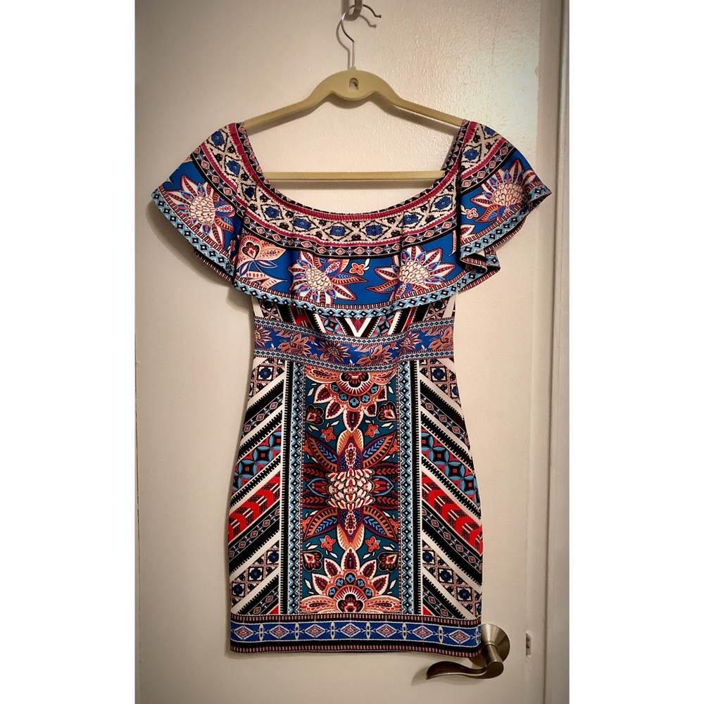 Darah Dahl Dress - JD 4859 - Cold Shoulder Dress - Picture 4 of 4